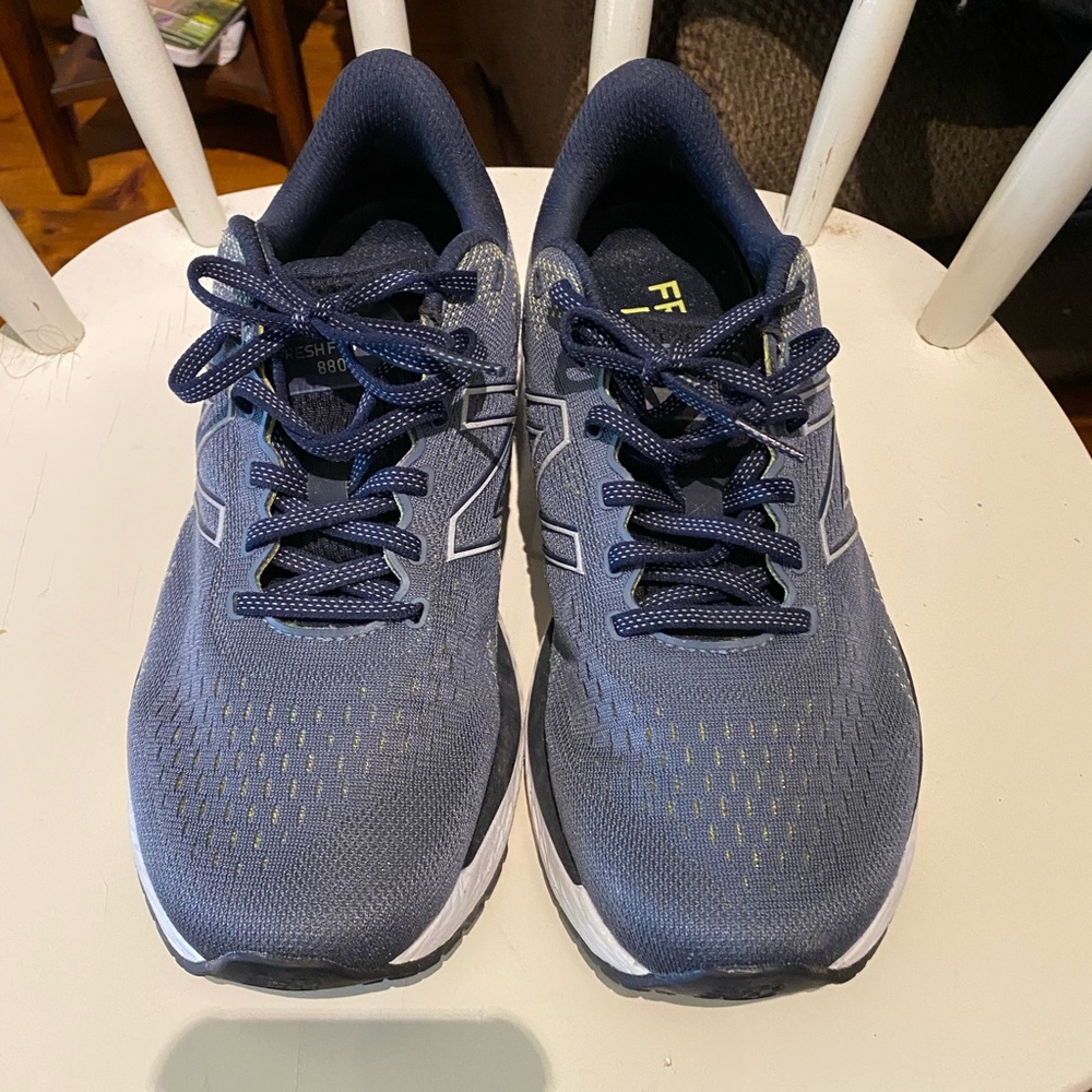 New Balance Fresh Foam 800 Sneakers SIZE 9.5 4E - extra wide